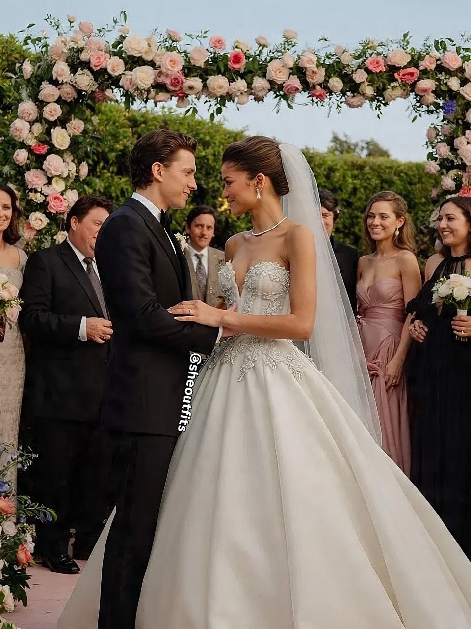 Том Холланд, Зендаяа нар гэрлэжээ